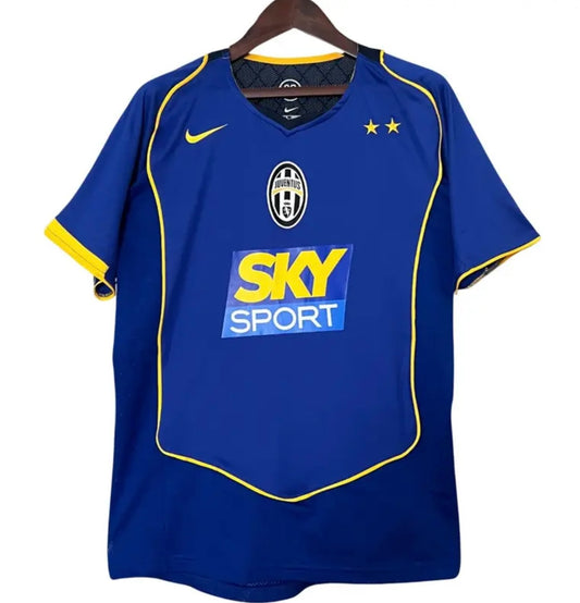 Juventus 2004-05 Away